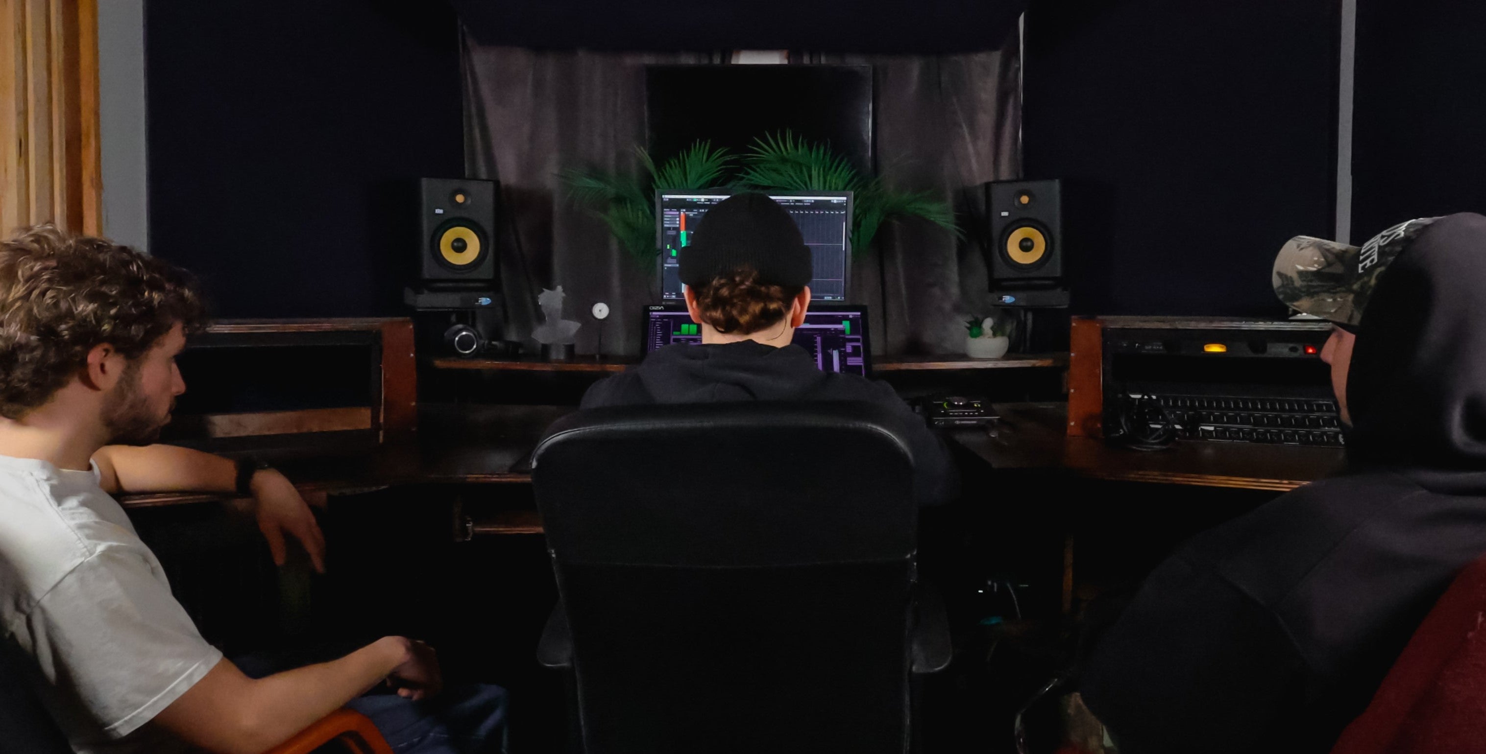 Real studio photo for Studio 206