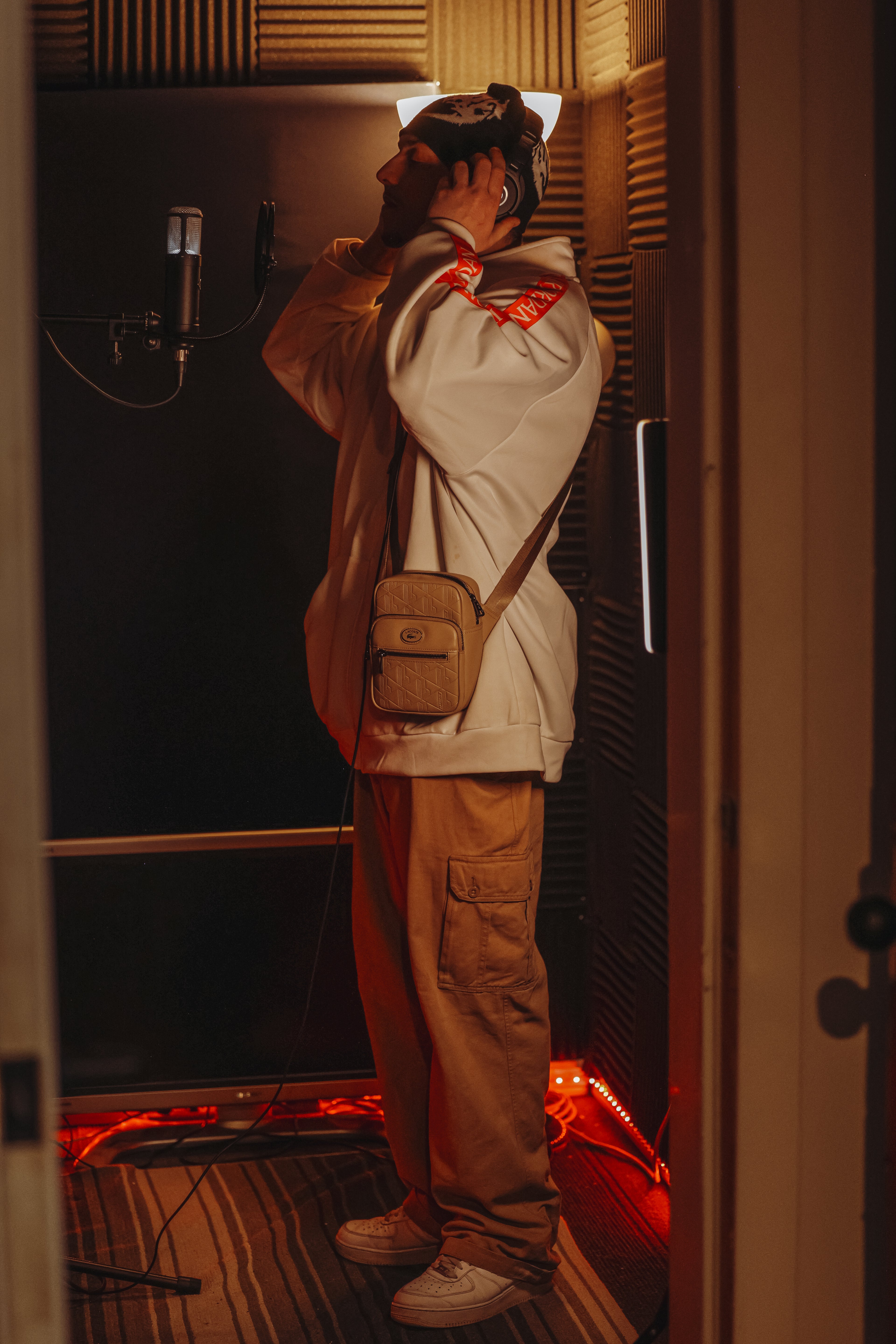 Real studio photo for Studio 206